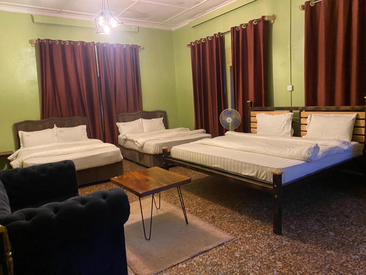 Afro Smile Hotel & Guest House - Джинджа Екстериор снимка